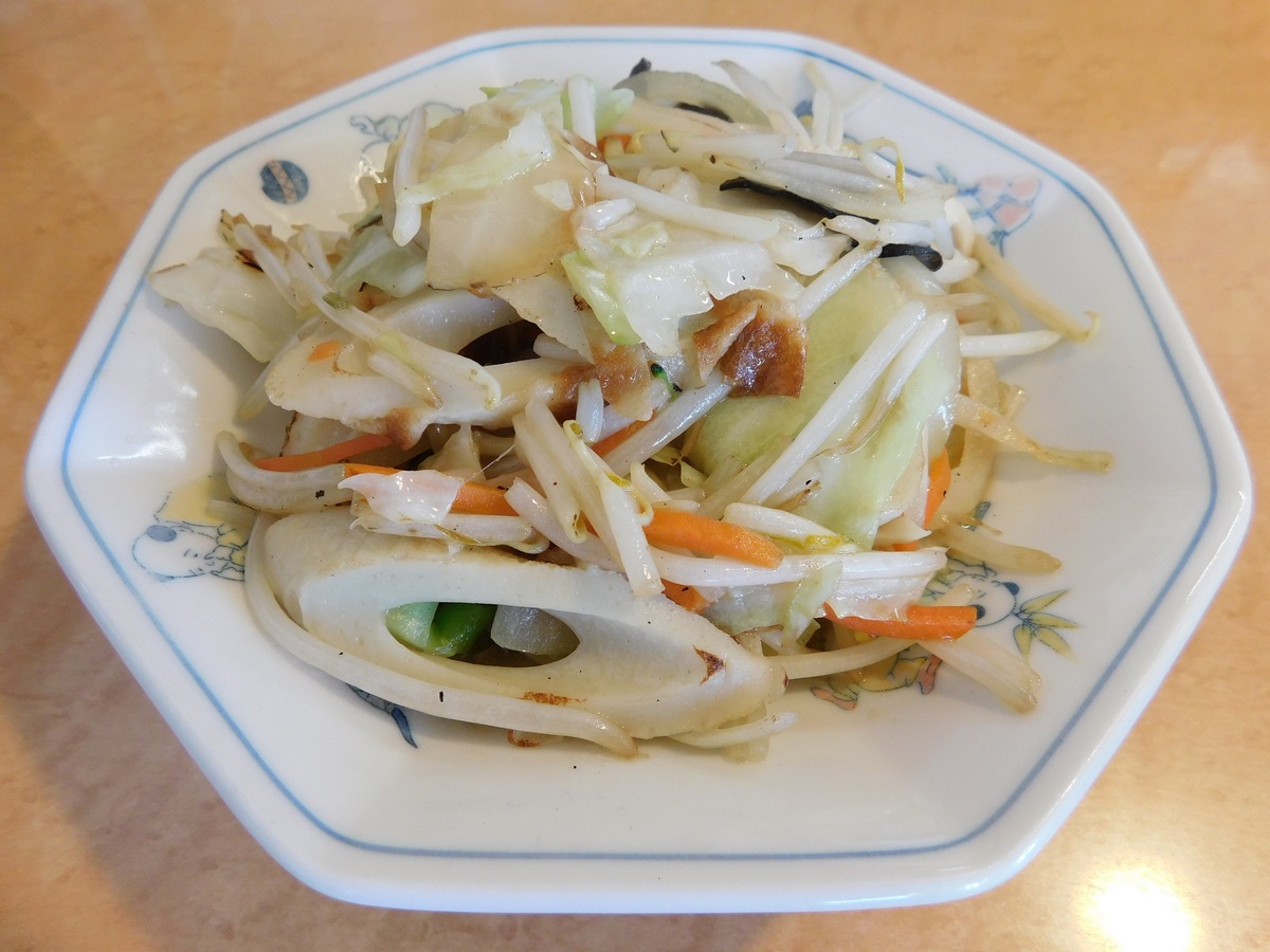 ちくわを一本使用した野菜炒め